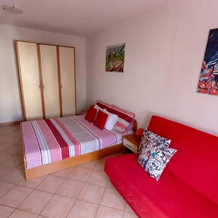 Elena Apartman Tucepi