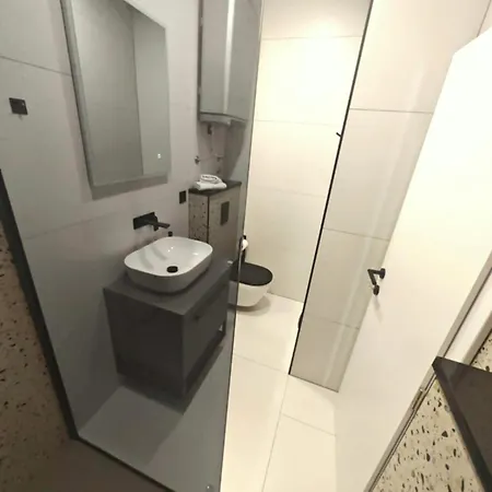 Elena Apartman