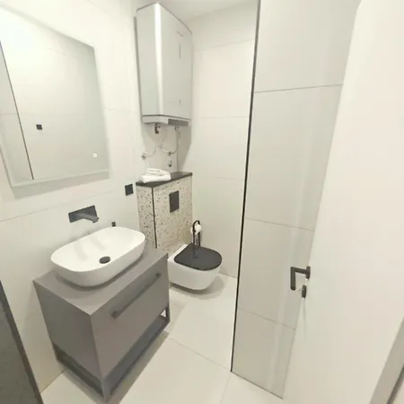 Elena Apartman *